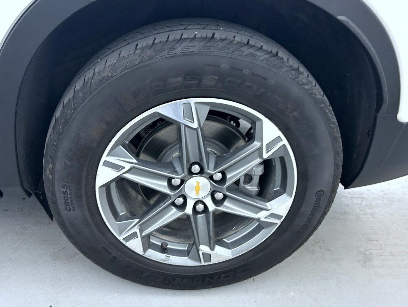 Used 2025 White Chevrolet LT image 23