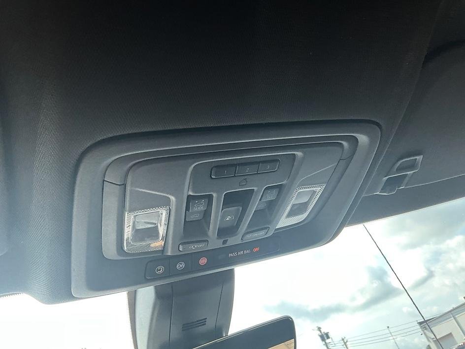 Used 2020 Black GMC AT4 image 32