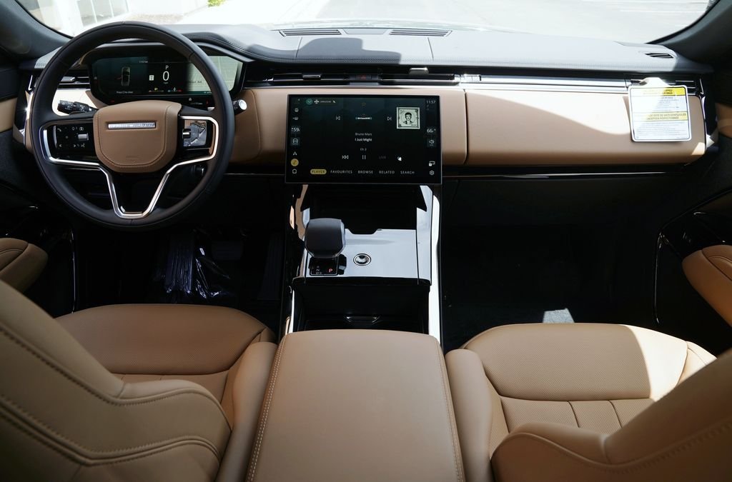 New 2026 Giola Green Land Rover SE image 10