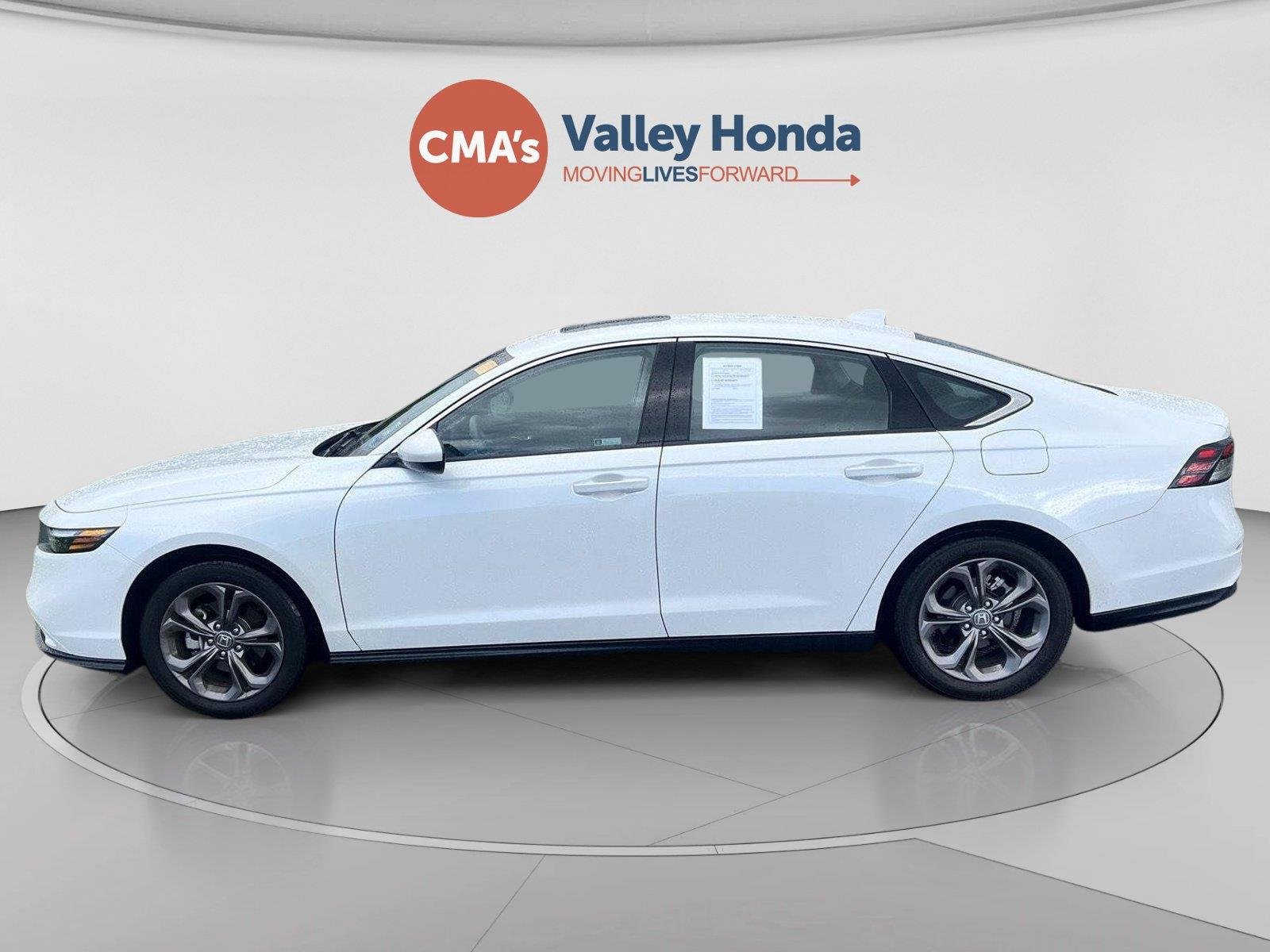 Used 2024 Platinum White Pearl Honda EX image 2