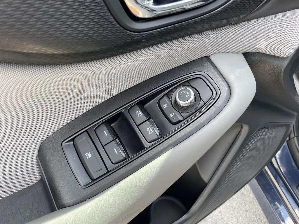 2025 Subaru Legacy Premium - Photo 7