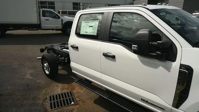 New 2026 White Ford XL image 5