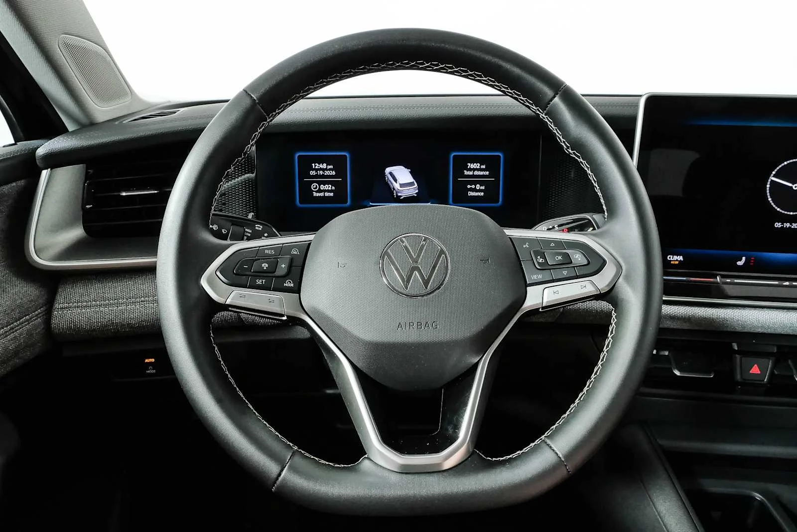 Certified Used 2025 Deep Black Pearl Volkswagen S image 9