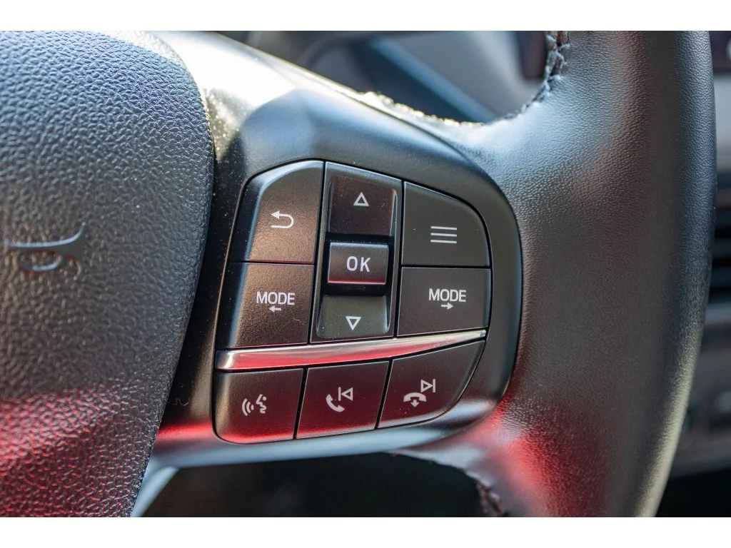 Used 2025 Carbonized Gray Metallic Ford XLT image 39