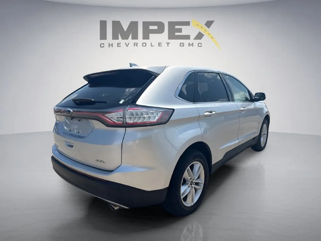 Used 2018  Ford SEL image 5