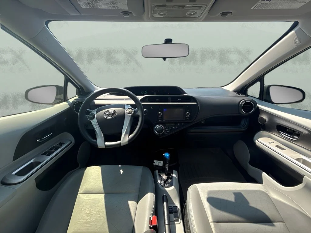 Used 2013 White Toyota Four image 8