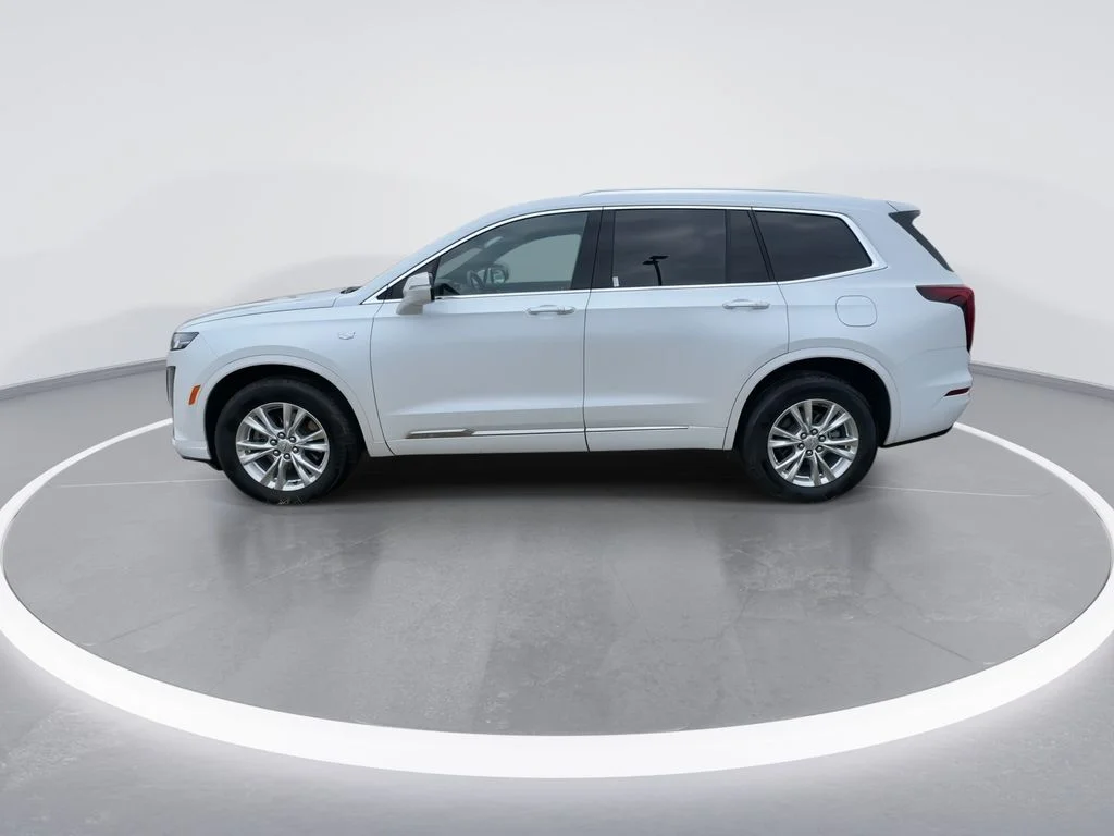 Used 2024 White Cadillac Luxury image 5