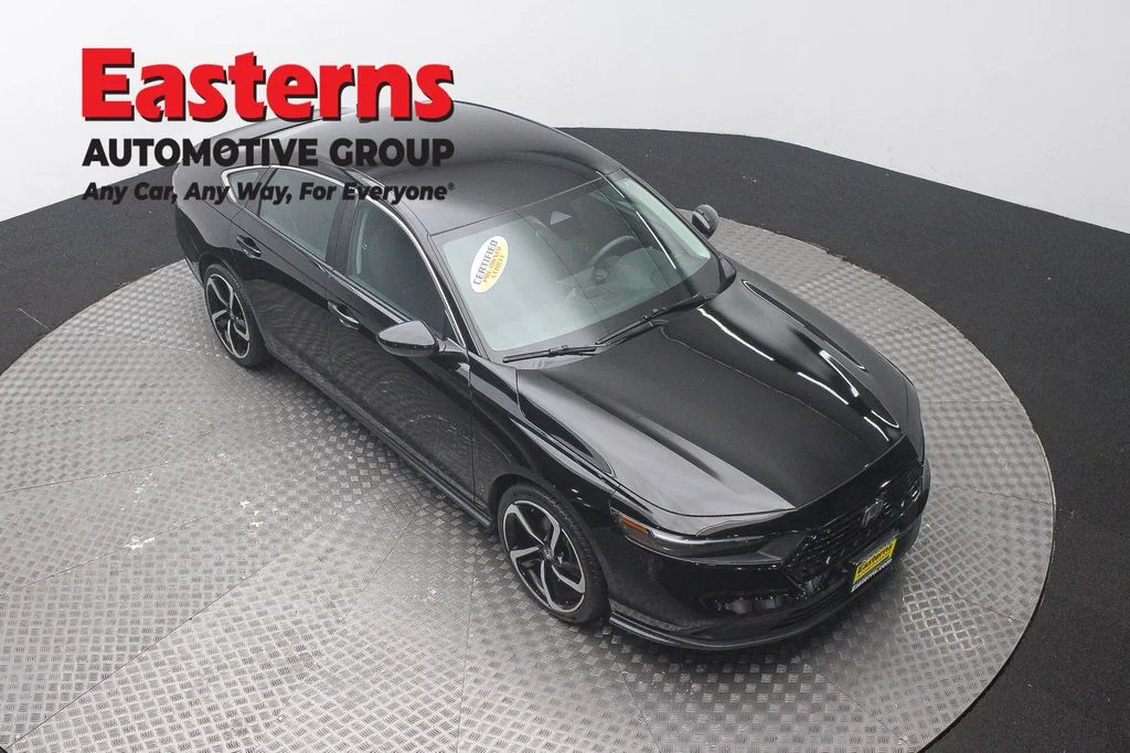 Used 2025 Black Honda LX image 3
