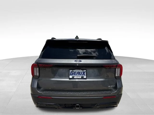 Used 2025 Gray Ford ST-Line image 11