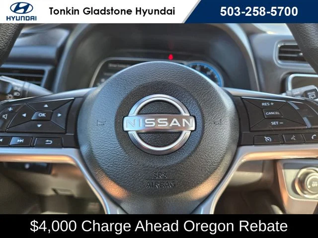 Used 2025 Glacier White Nissan S image 22