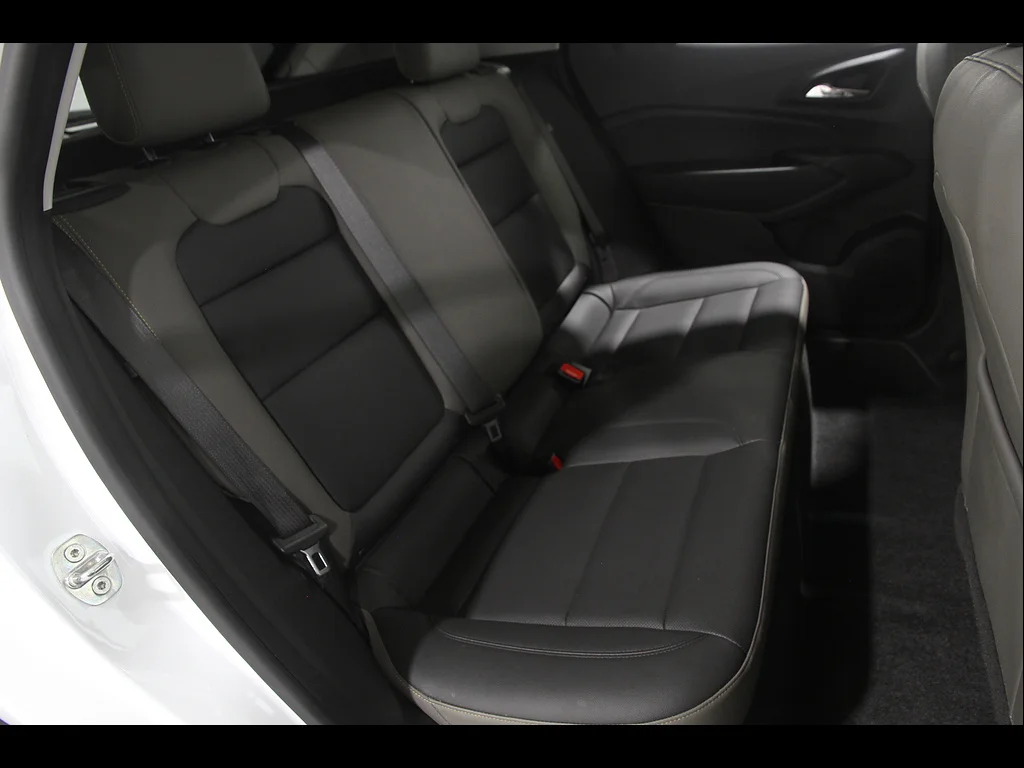 Used 2024 Summit White Chevrolet ACTIV image 18