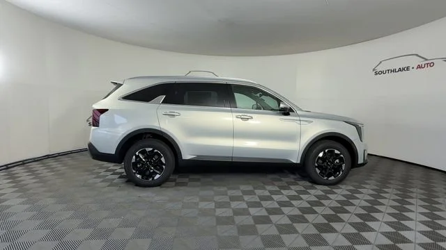 New 2026 Ivory Silver Kia S image 9