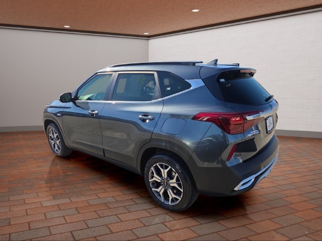 Certified Used 2022 Gray Kia EX image 32