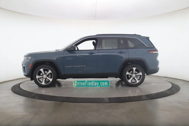 New 2026 Steel Blue Exterior Paint Jeep Limited image 9