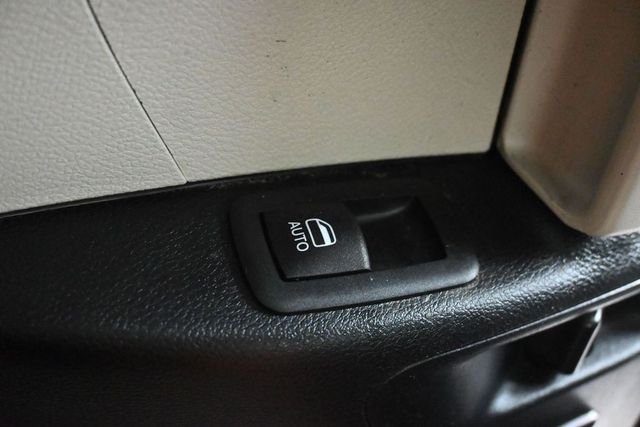 Used 2023 Black Chrysler Limited image 10