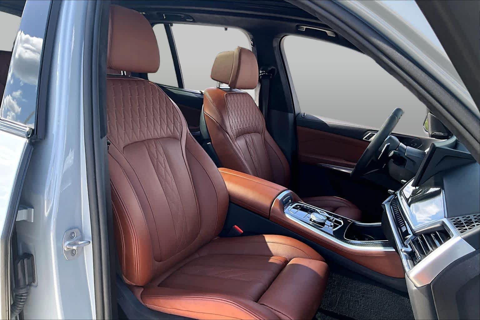 Used 2026 Brooklyn Grey Metallic BMW M60i image 8