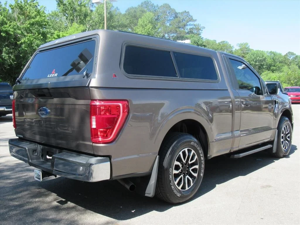 Used 2021 Gray Ford XLT image 7
