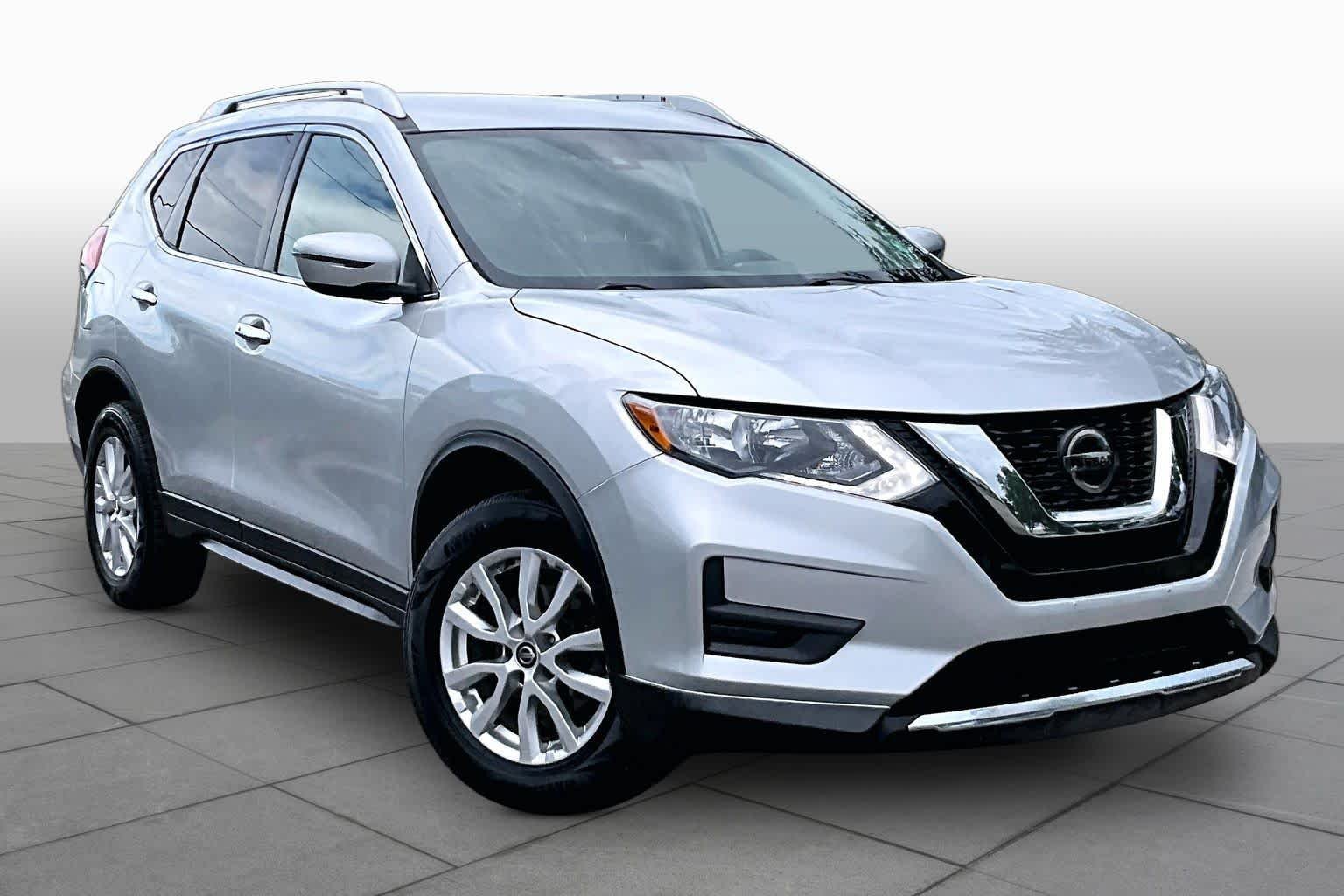 Used 2020 Brilliant Silver Metallic Nissan SV image 3