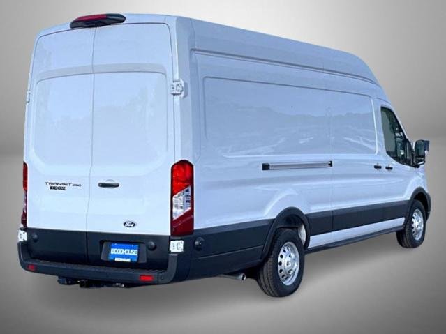New 2026 Oxford White Ford XL Cargo image 28