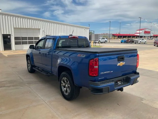 Used 2018 Blue Chevrolet Z71 image 43