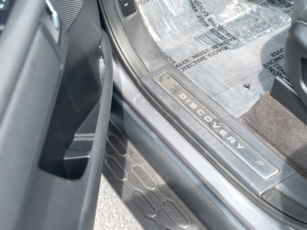 Used 2024 Gray Land Rover Dynamic SE image 17