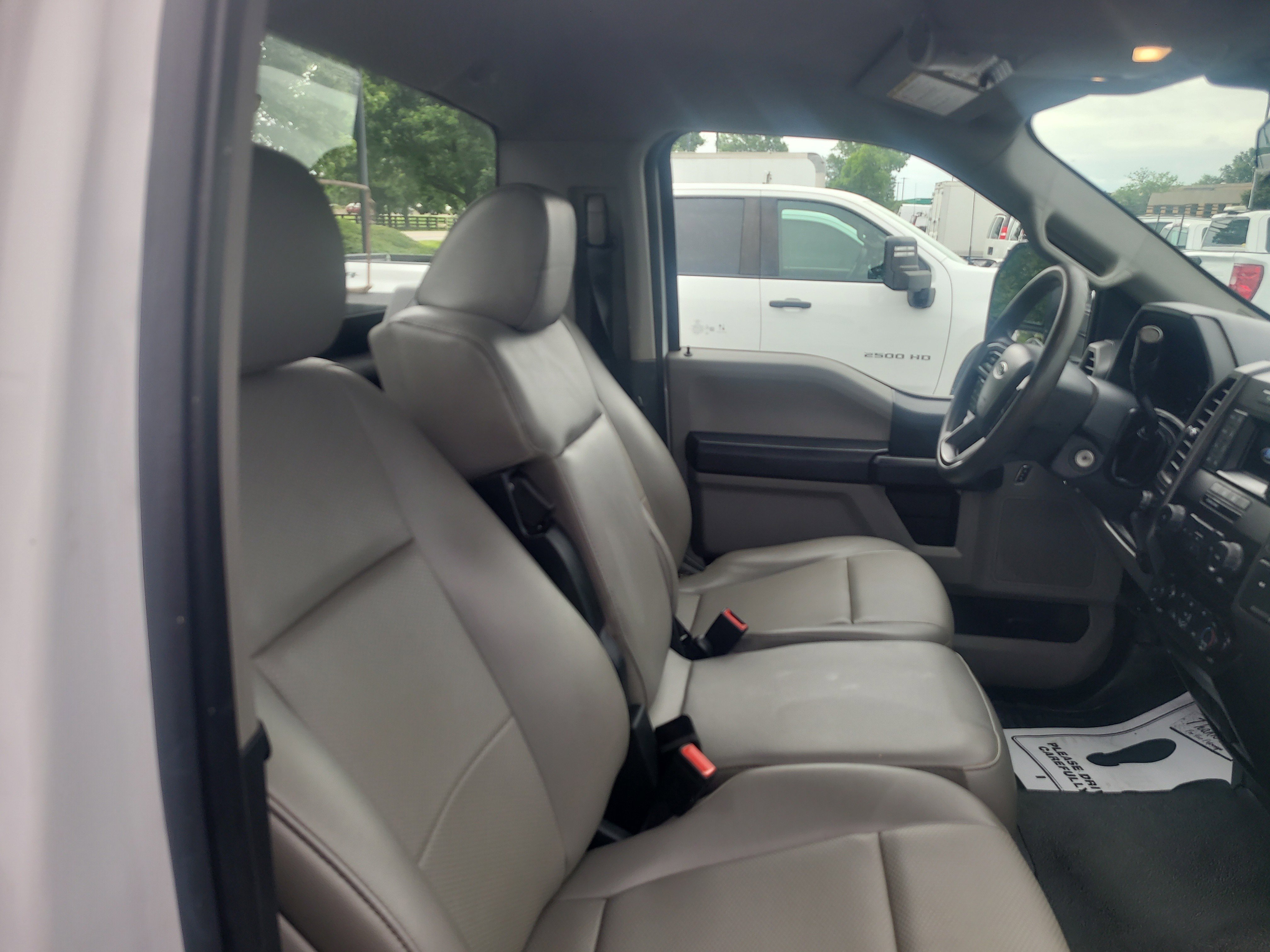 Used 2022 Oxford White Ford XL image 18