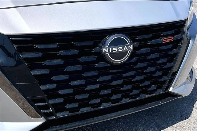 Used 2024 Silver Nissan 2.5 SR image 29