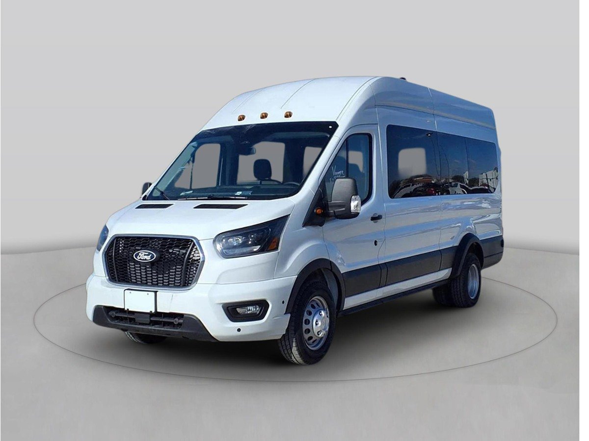 New 2026 White Ford XLT image 1