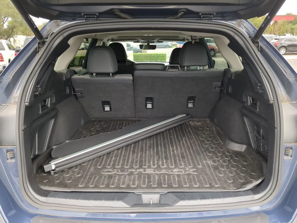 Used 2023 Blue Subaru Onyx Edition image 9