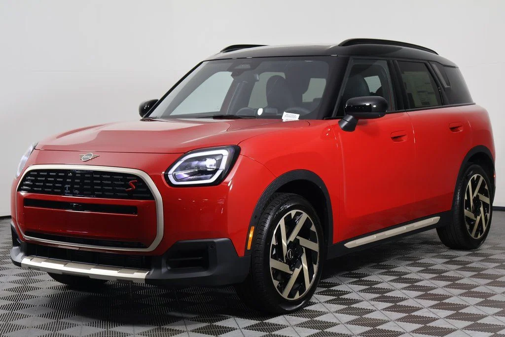 New 2027 Chili Red MINI Iconic image 1