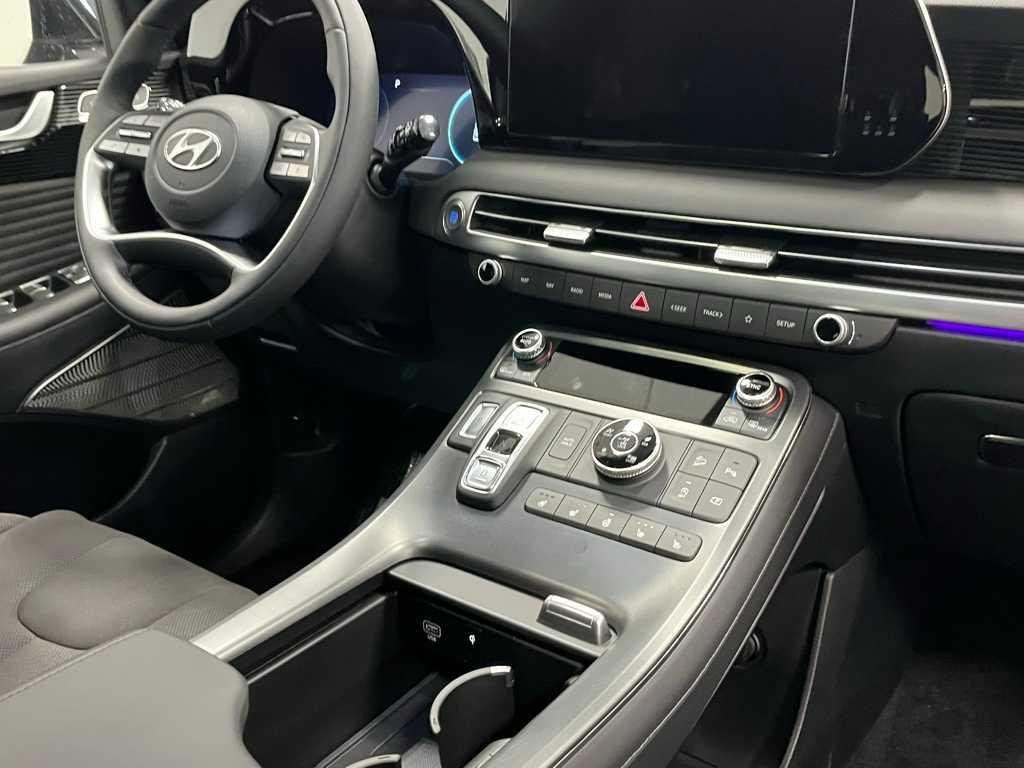 New 2025 Abyss Black Pearl Hyundai Calligraphy Night Edition AWD image 29
