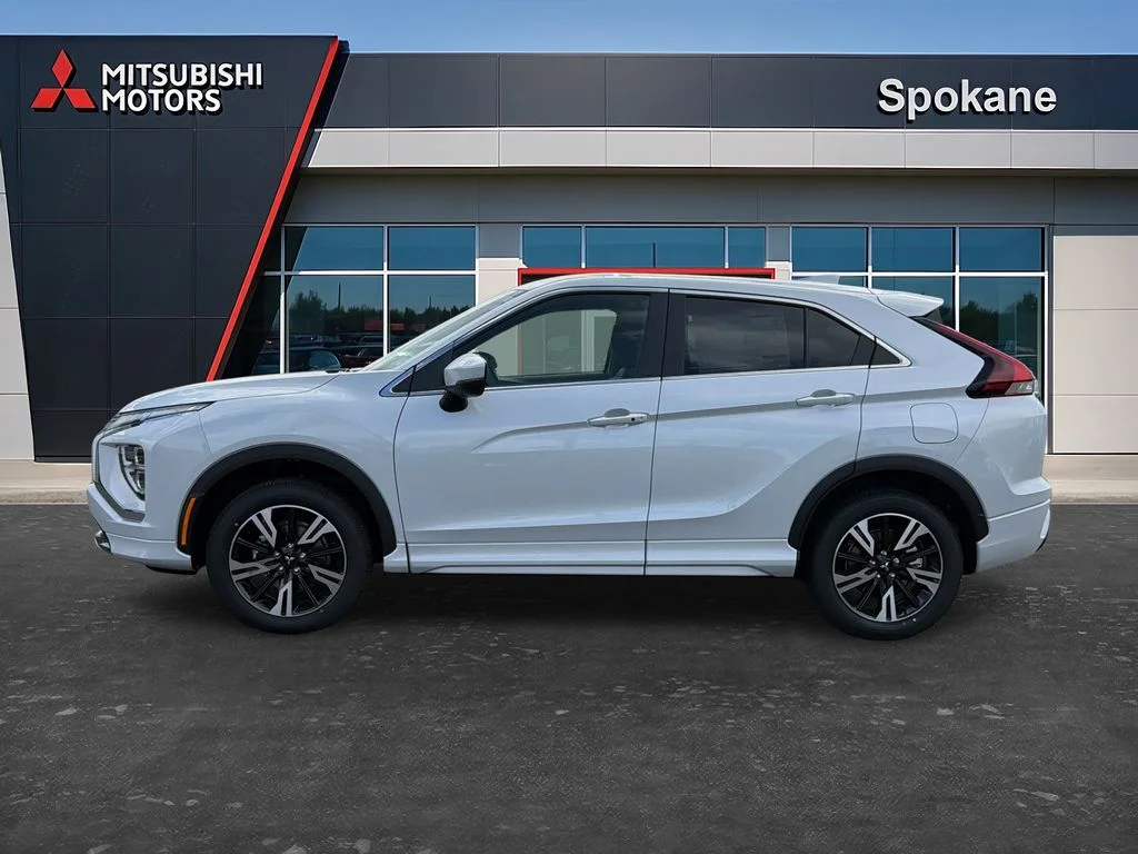 New 2026 White Diamond Mitsubishi SEL AWD image 4