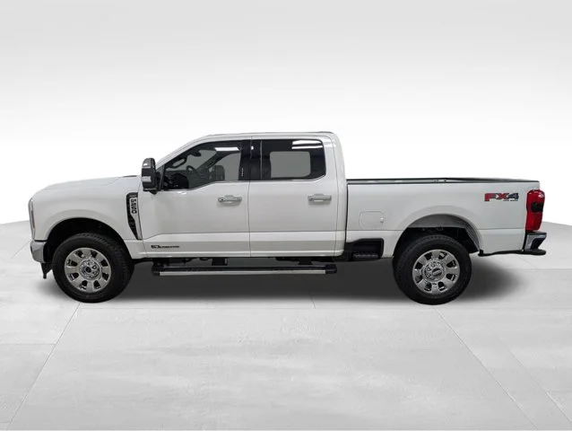New 2026 Star White Metallic Tri-Coat Ford F-250® Lariat® image 41