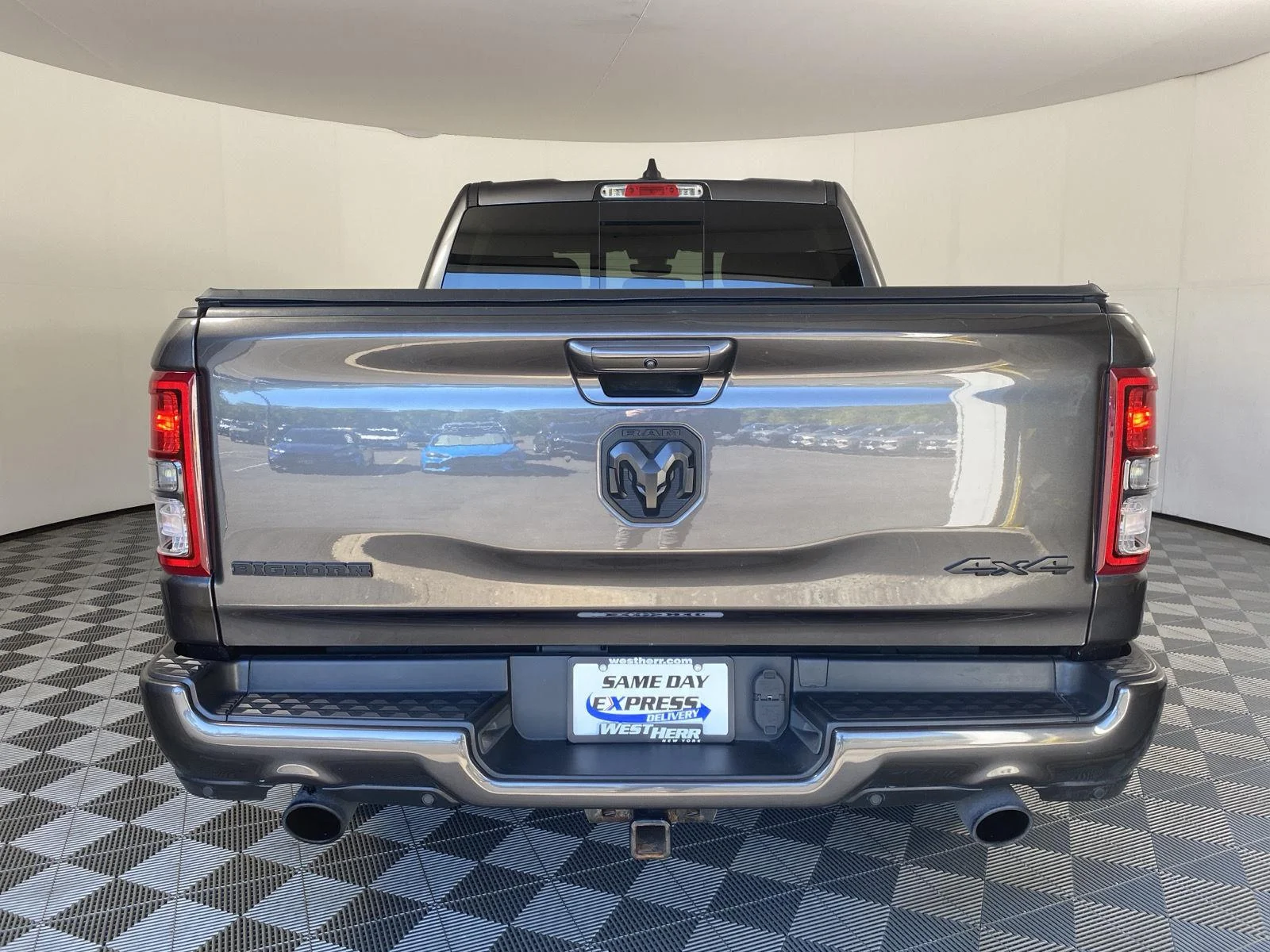Used 2020 Granite Crystal Metallic Clearcoat Ram Big Horn image 17