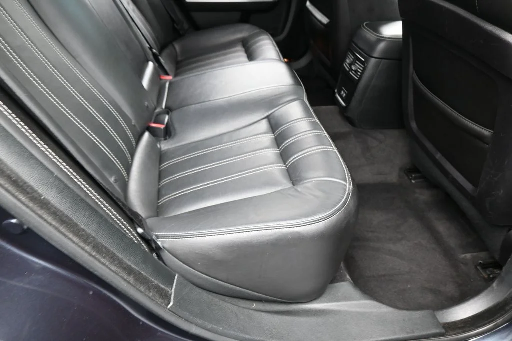 Used 2018 Maximum Steel Metallic Clearcoat Chrysler S image 41