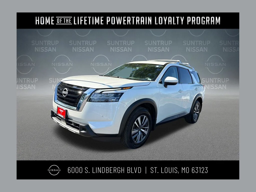 2024 Nissan Pathfinder SL 2WD's photo