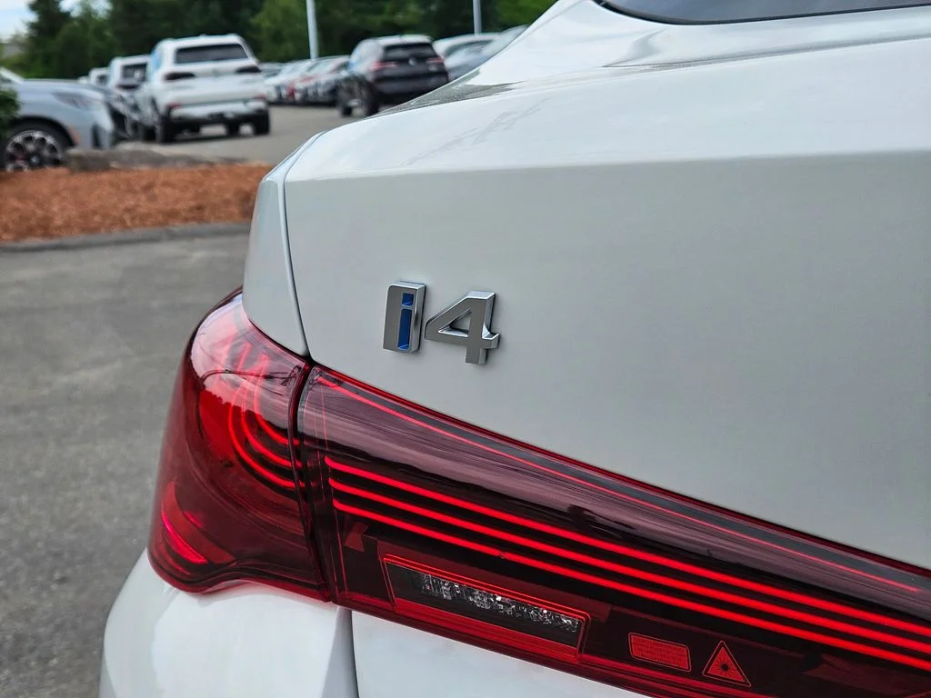 Used 2025 Mineral White Metallic BMW M50 image 11