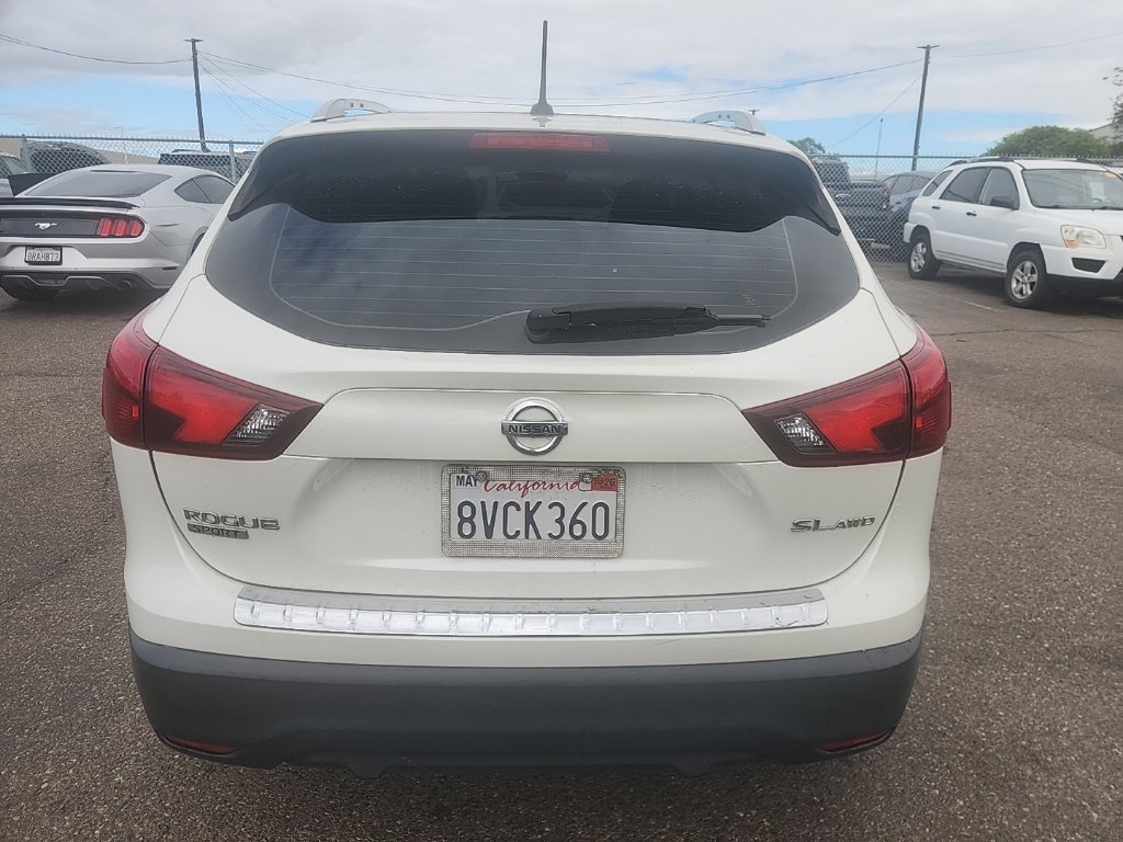 Used 2017 Pearl White Nissan SL image 11