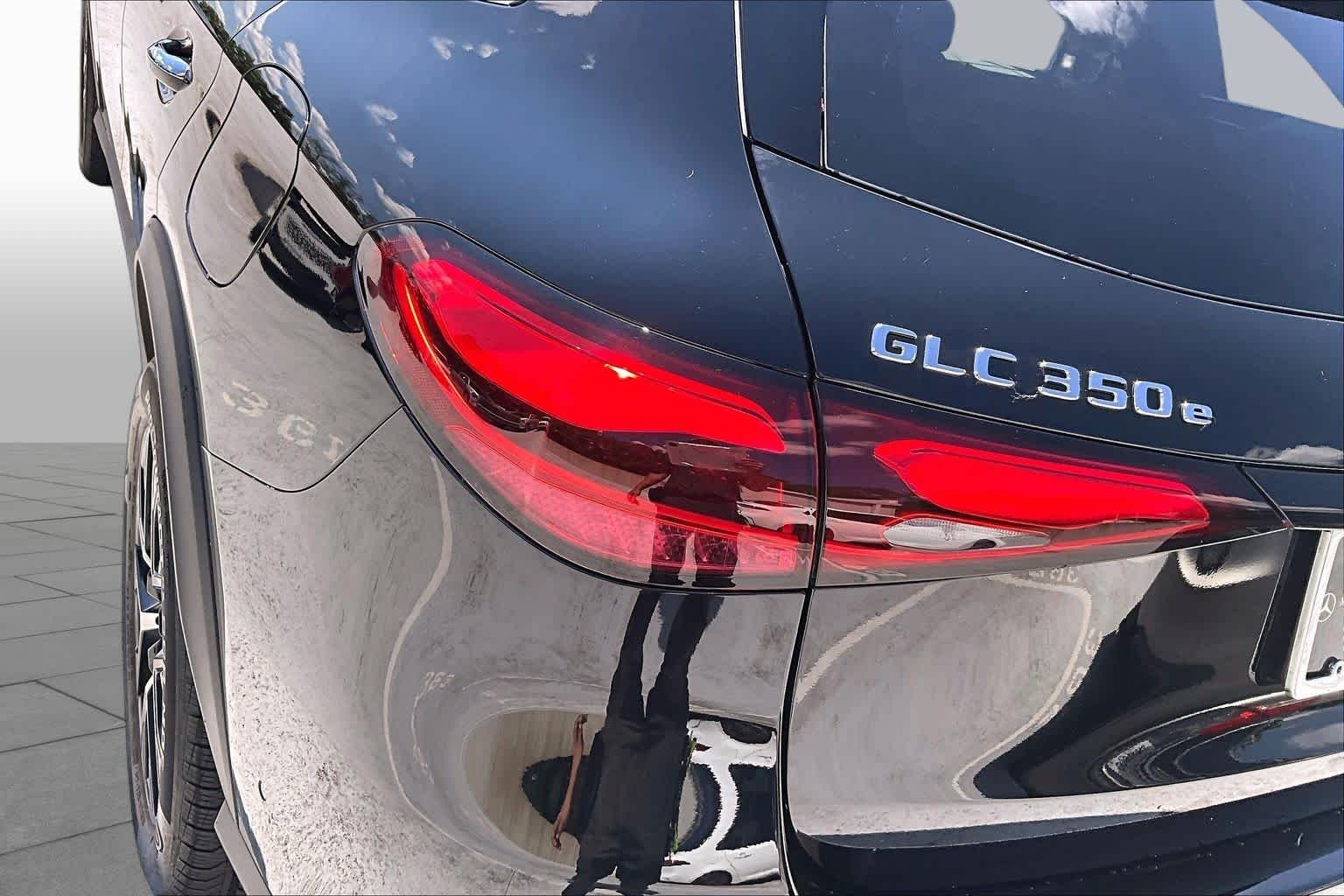 Used 2025 Black Mercedes-Benz GLC 350e image 29