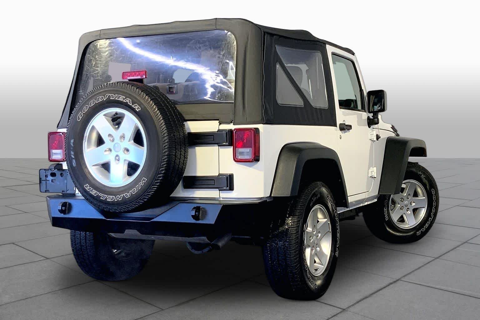 Used 2017 Bright White Clearcoat Jeep Sport image 13