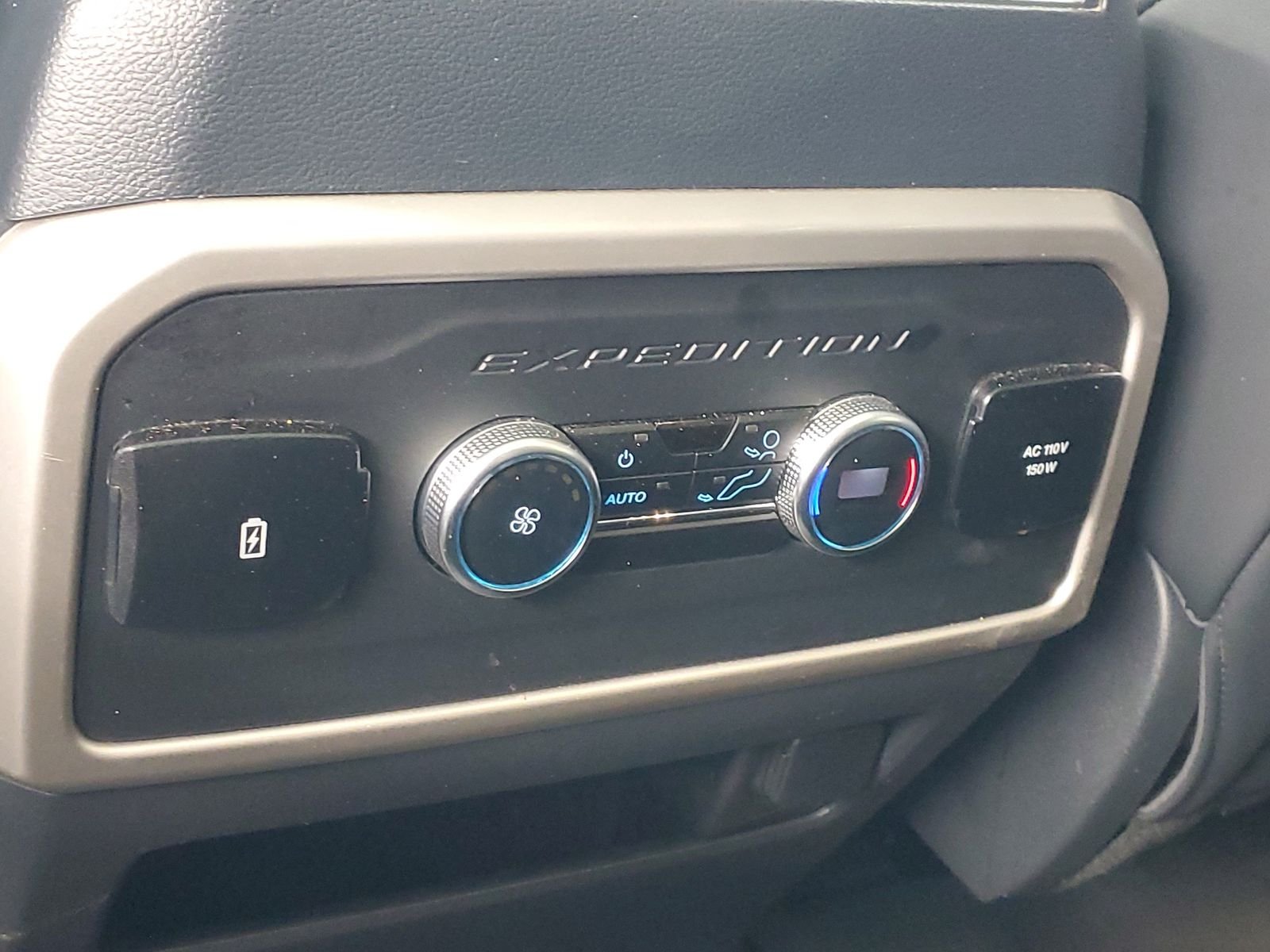 Used 2024 Black Ford XLT image 30