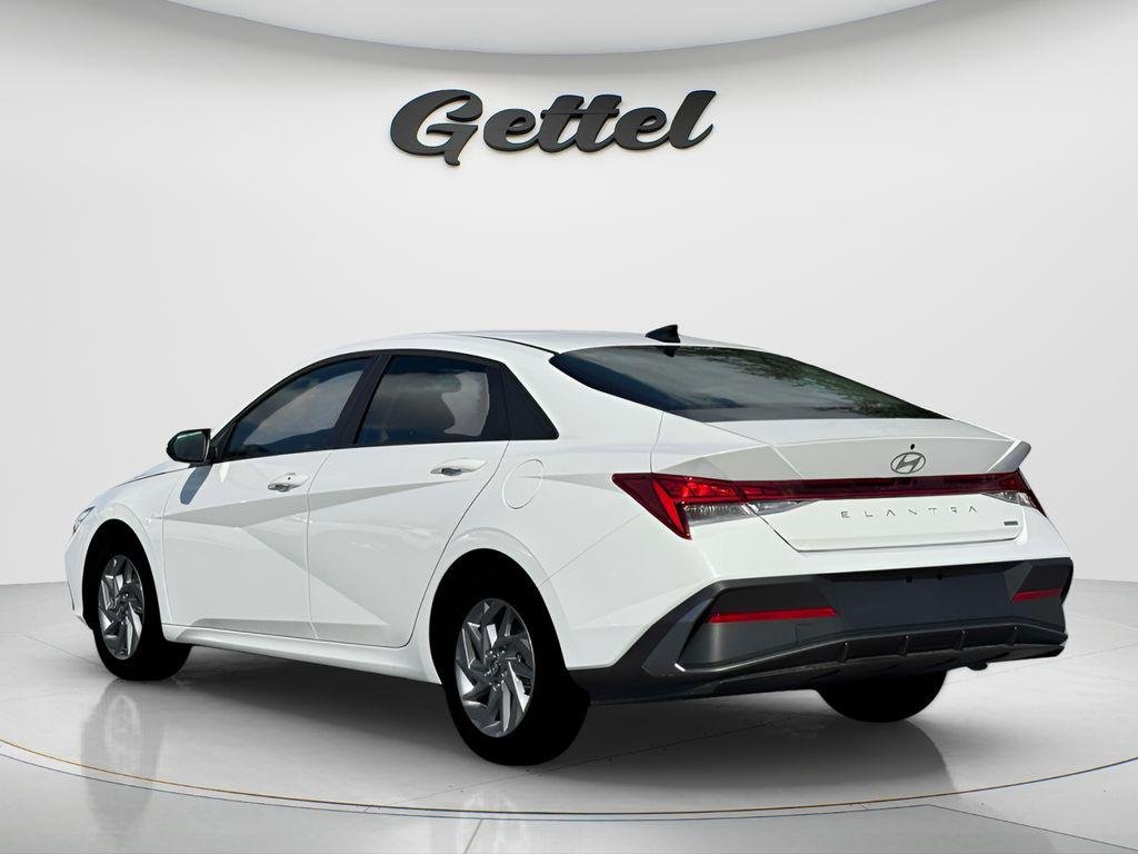 New 2026 White Hyundai Blue image 10