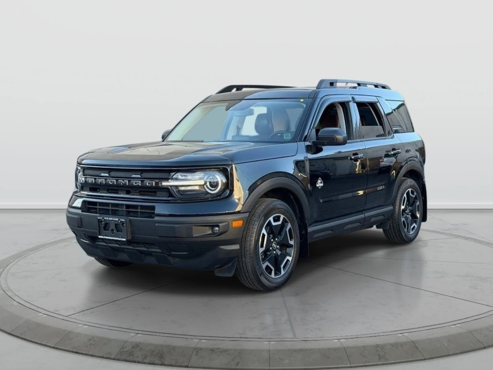 Used 2023 Black Ford Outer Banks image 3