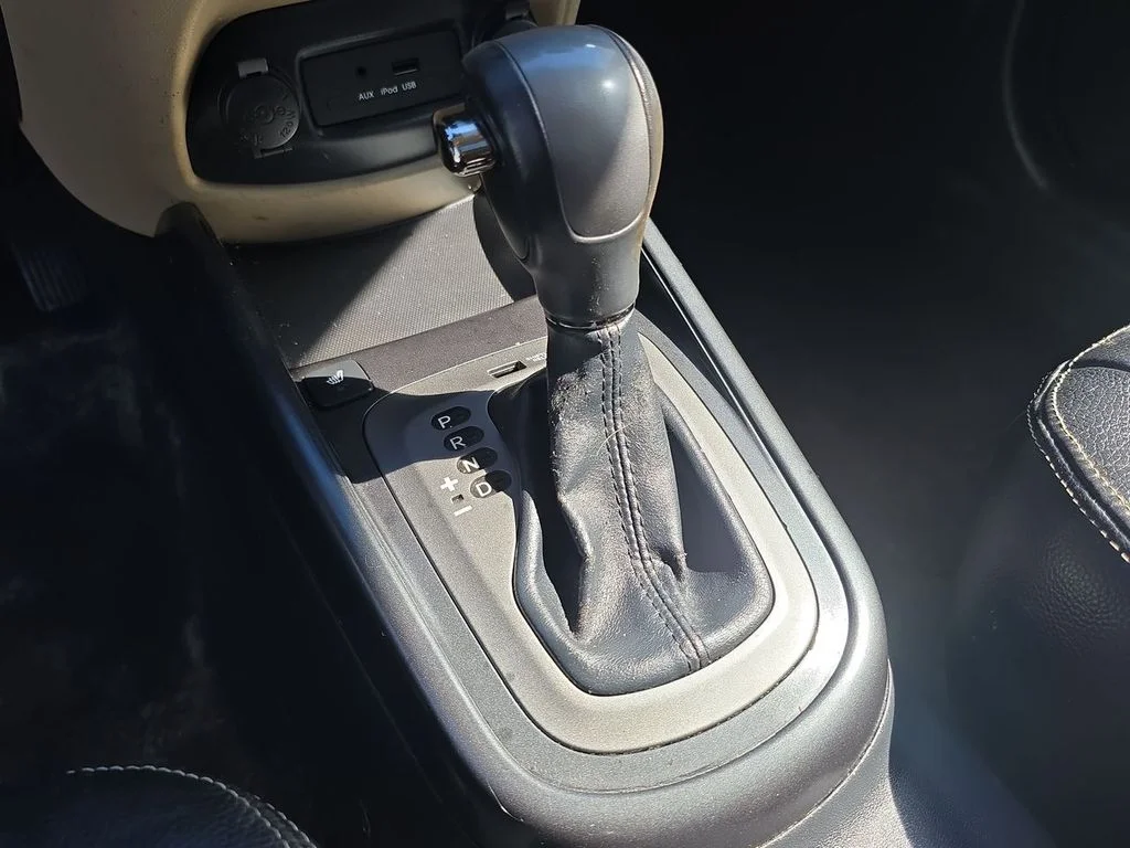 Used 2011 Green Kia Exclaim image 16
