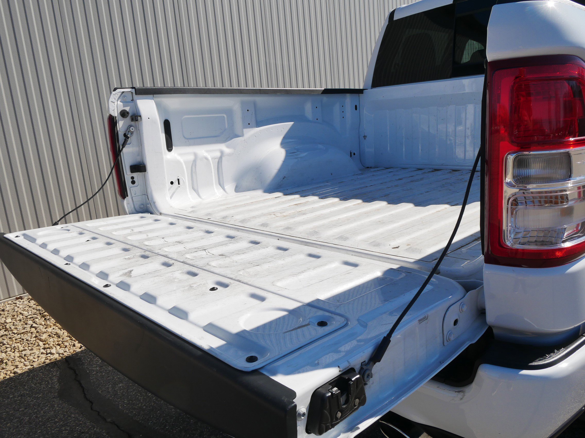 Used 2022 Bright White Clearcoat Ram Big Horn image 12