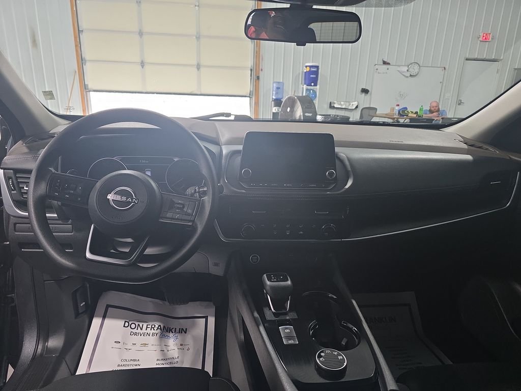 Used 2023 Gray Nissan S image 15