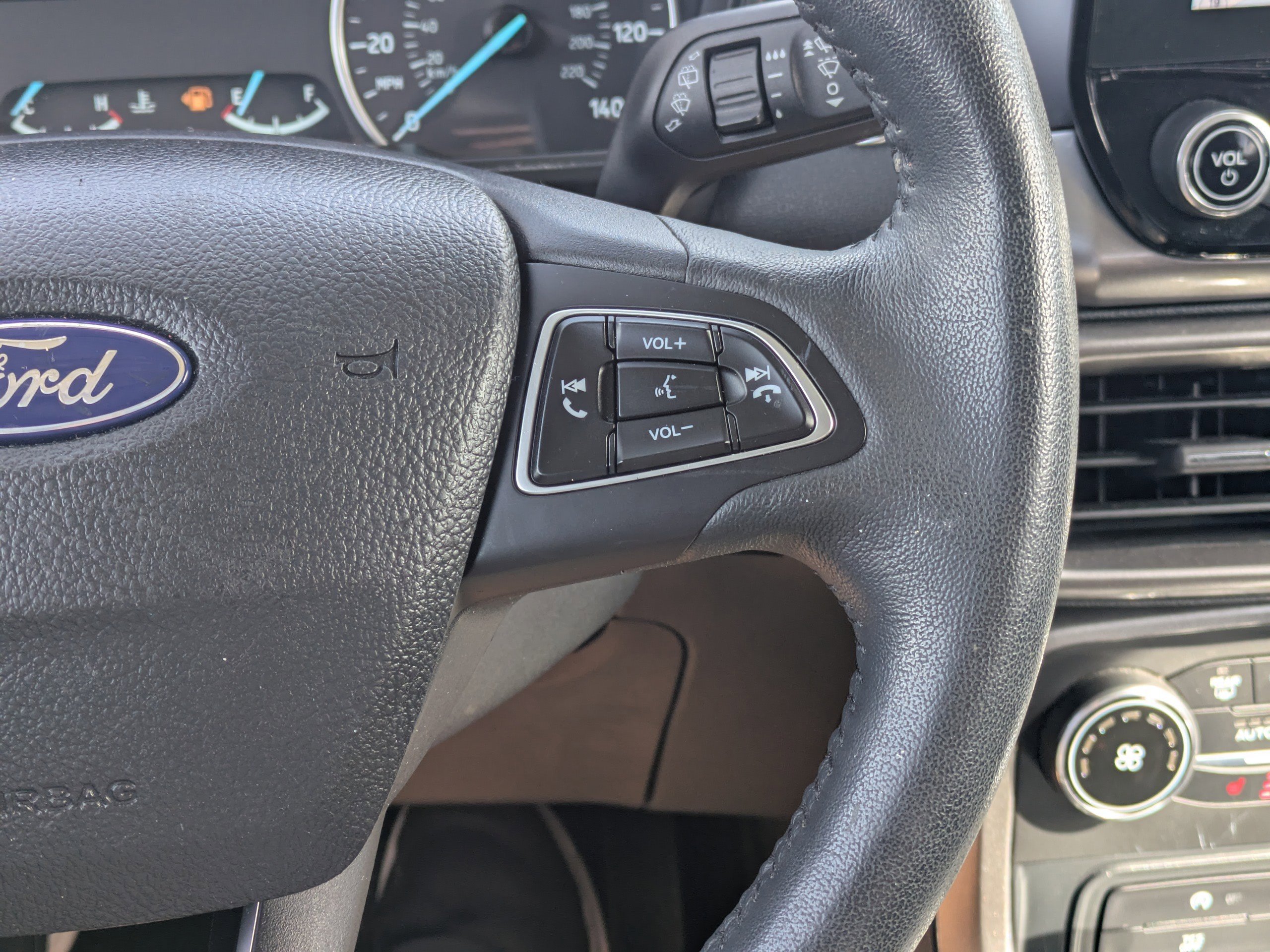 Used 2019 Smoke Metallic Ford SE image 17