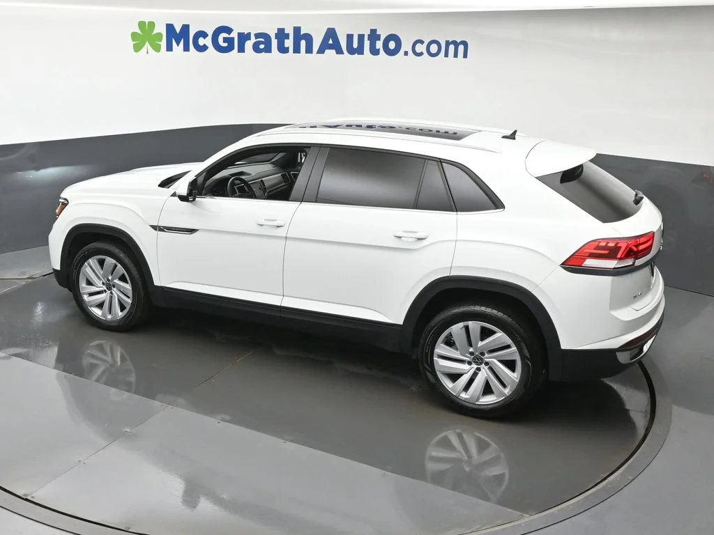 Used 2023 White Volkswagen 3.6L V6 SE w/Technology image 26