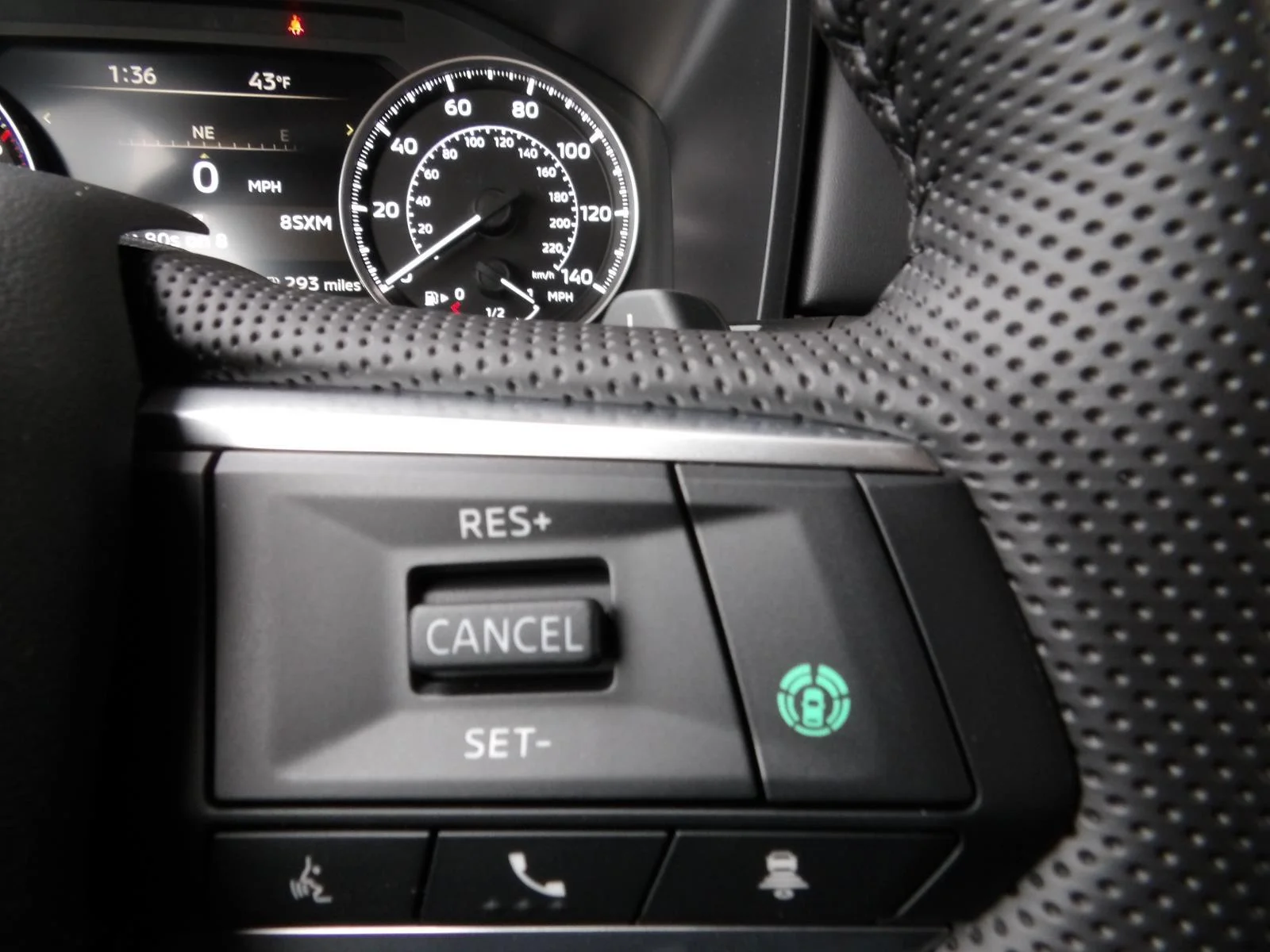 New 2026 Graphite Gray Mitsubishi SE image 32
