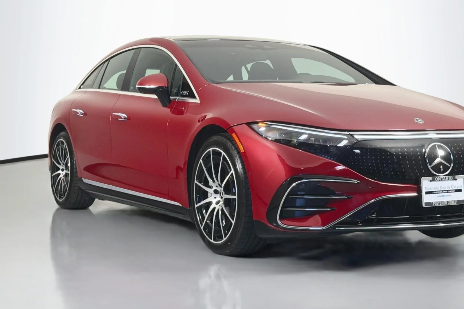 Certified Used 2024 MANUFAKTUR Patagonia Red Metallic Mercedes-Benz EQS 450+ image 13